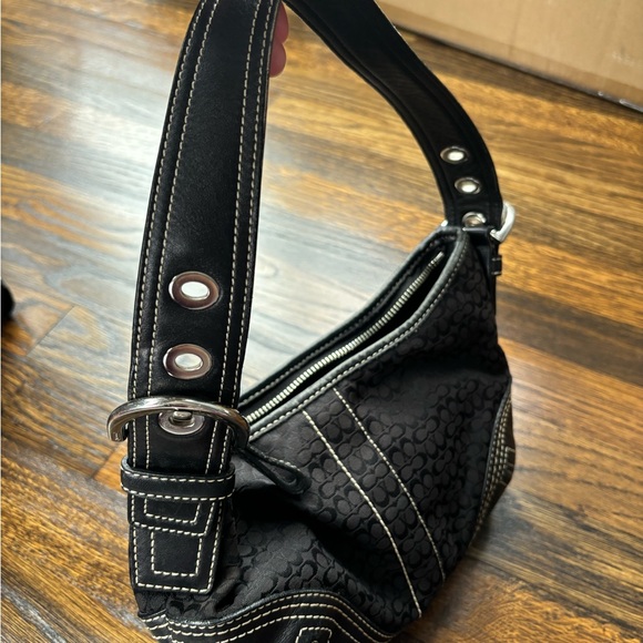 Great condition black Coach fabric, and leather hobo style bag - Picture 5 of 7